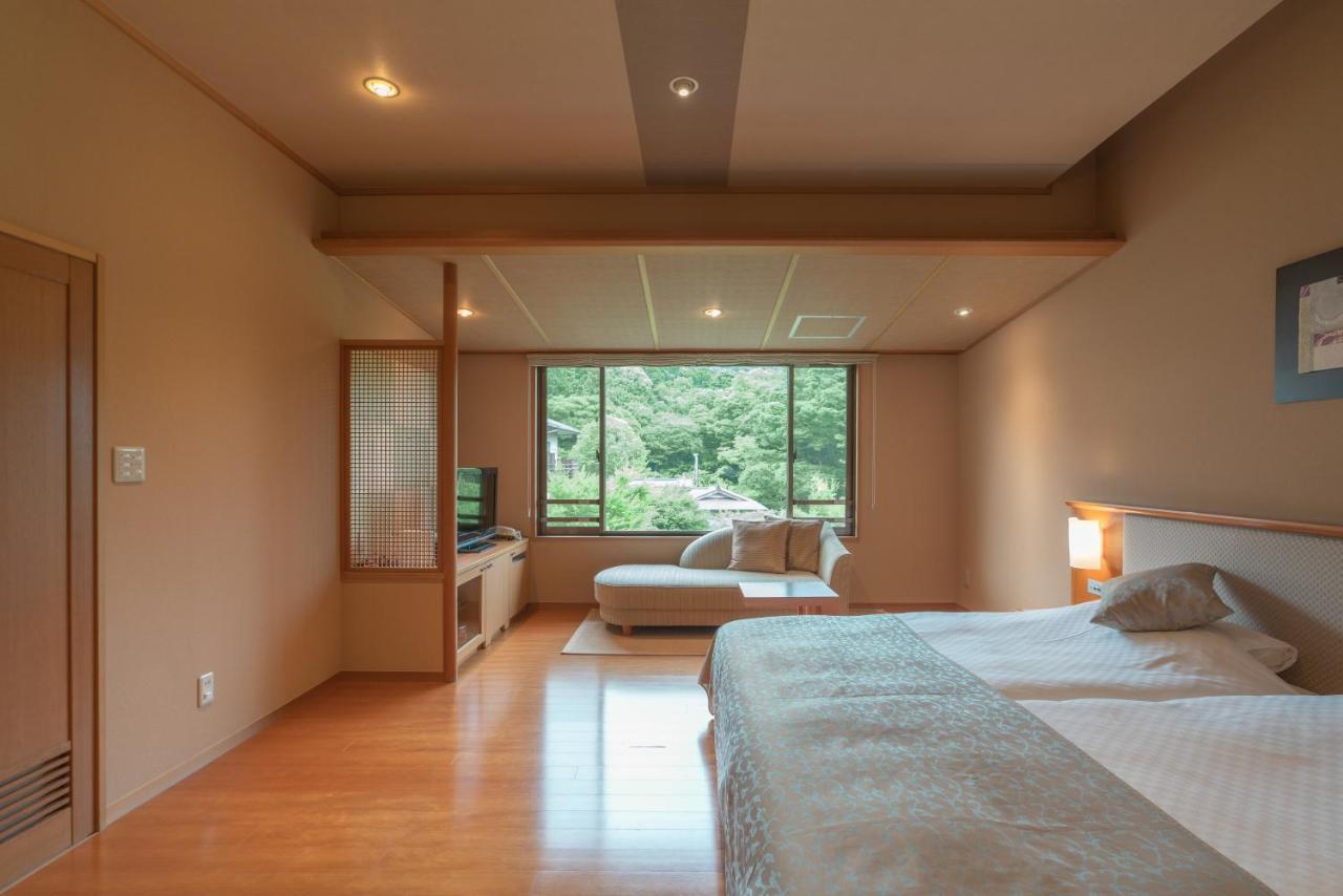ホテル 奈良偲の里 玉翠 東伊豆町 エクステリア 写真